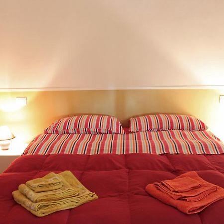 Bed and Breakfast Pino Marittimo Чивітанова-Марке Екстер'єр фото