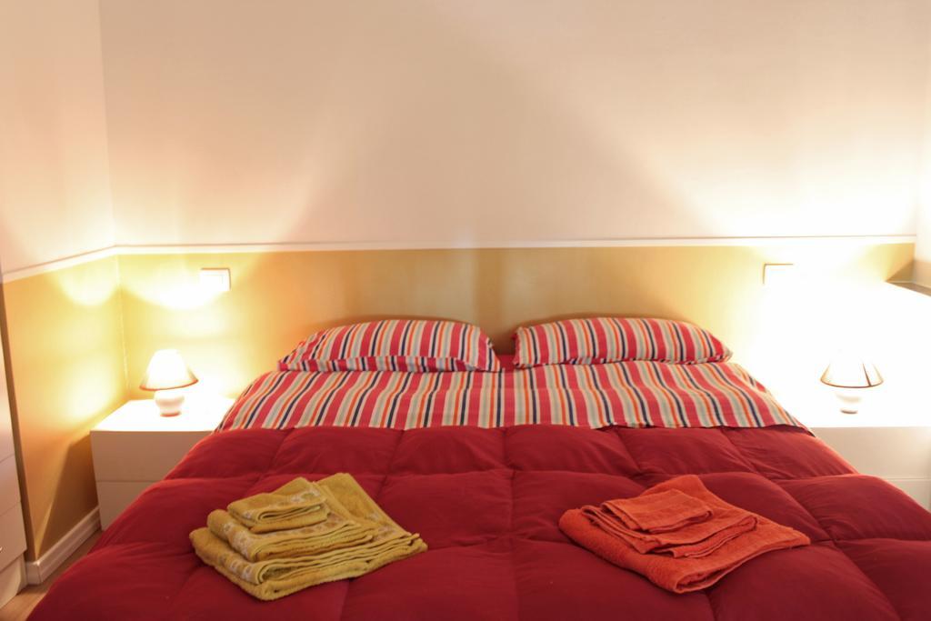 Bed and Breakfast Pino Marittimo Чивітанова-Марке Екстер'єр фото